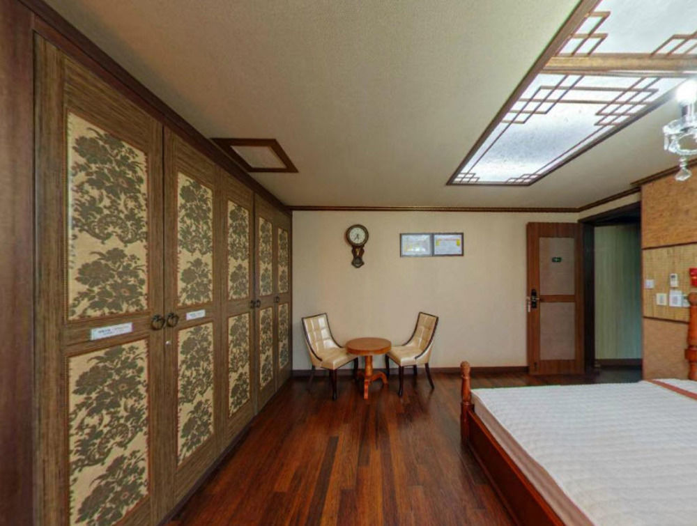 เชจู ไนน์ รีสอร์ต Hotel เมืองเชจู ภายนอก รูปภาพ